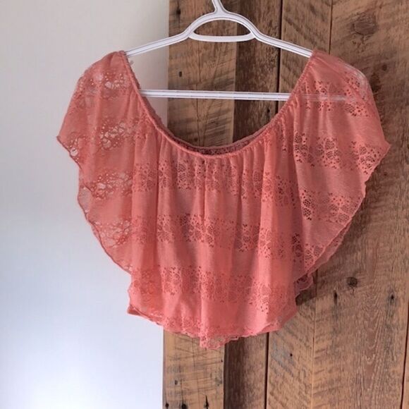 3/30$ Summer off shoulders lace crop top ☀️ - Picture 2 of 4